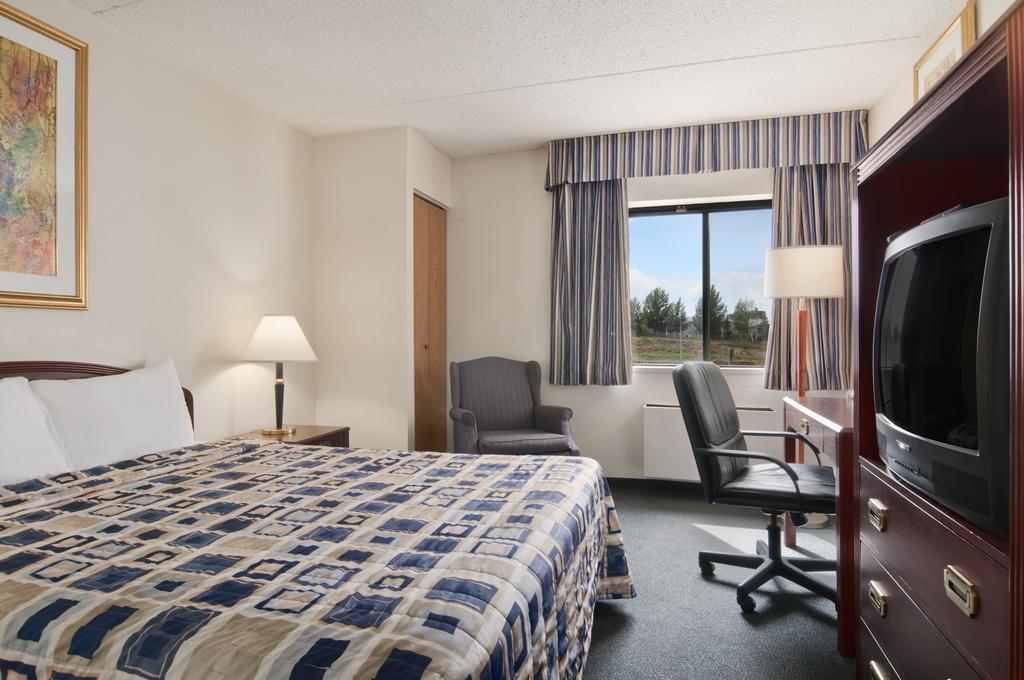 Travelodge Calgary Macleod Trail Quarto foto